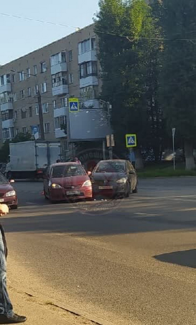 Автоавария в Заднепровском районе Смоленска затормозила движение трамваев