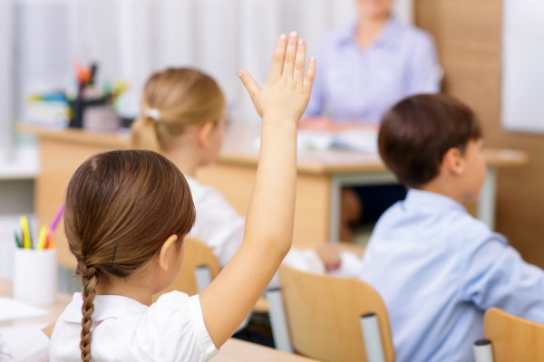 Смоленские учителя получат премии за достижения в педагогической деятельности