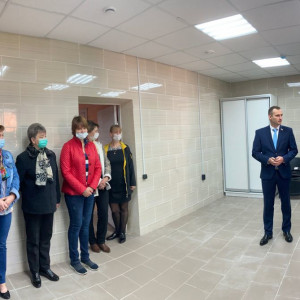 Сенатор Сергей Леонов принял участие в открытии общественной бани в Глинке