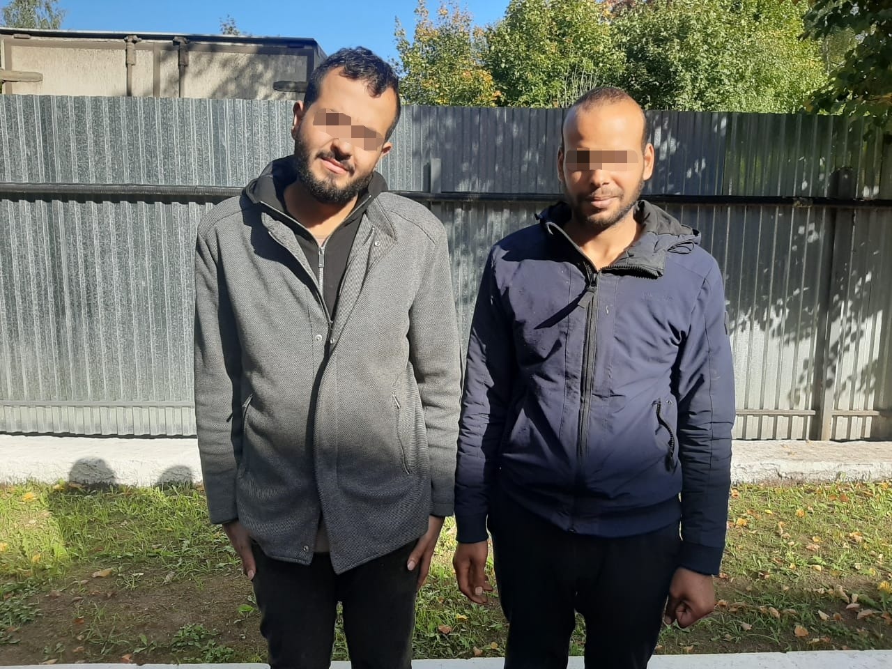 Смоленские пограничники задержали пару иностранцев