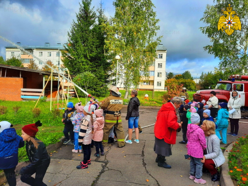 В Ельне в детском саду «Теремок» провели учебную эвакуацию