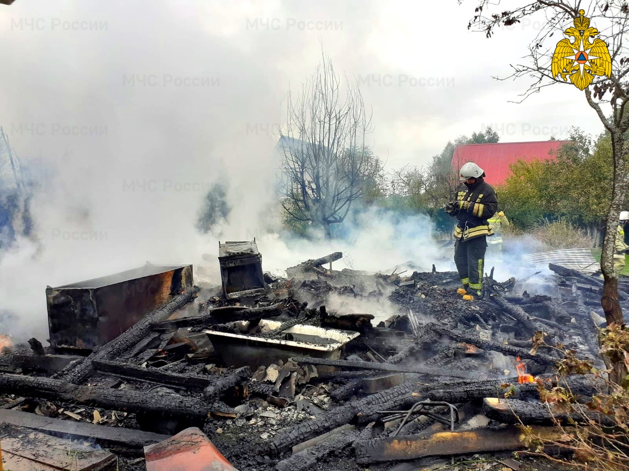 В Гагаринском районе дотла сгорел жилой дом