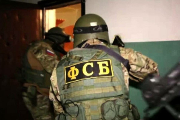 Сотрудники смоленского УФСБ помогли крымским коллегам раскрыть преступную схему, связанную с поставкой запчастей