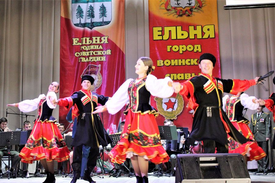 Росгвардейцы приняли участие в концерте, посвященном 80-летию со дня образования Советской гвардии 