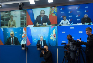 Владимир Путин: Пятерка списка «Единой России» возглавит специально созданные партийные комиссии