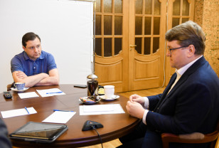Алексей Островский и гендиректор «Квадры» обсудили перспективы развития сферы теплоснабжения Смоленска
