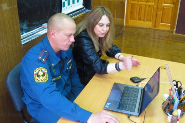 В Смоленске провели занятие с командирами дружин юных пожарных