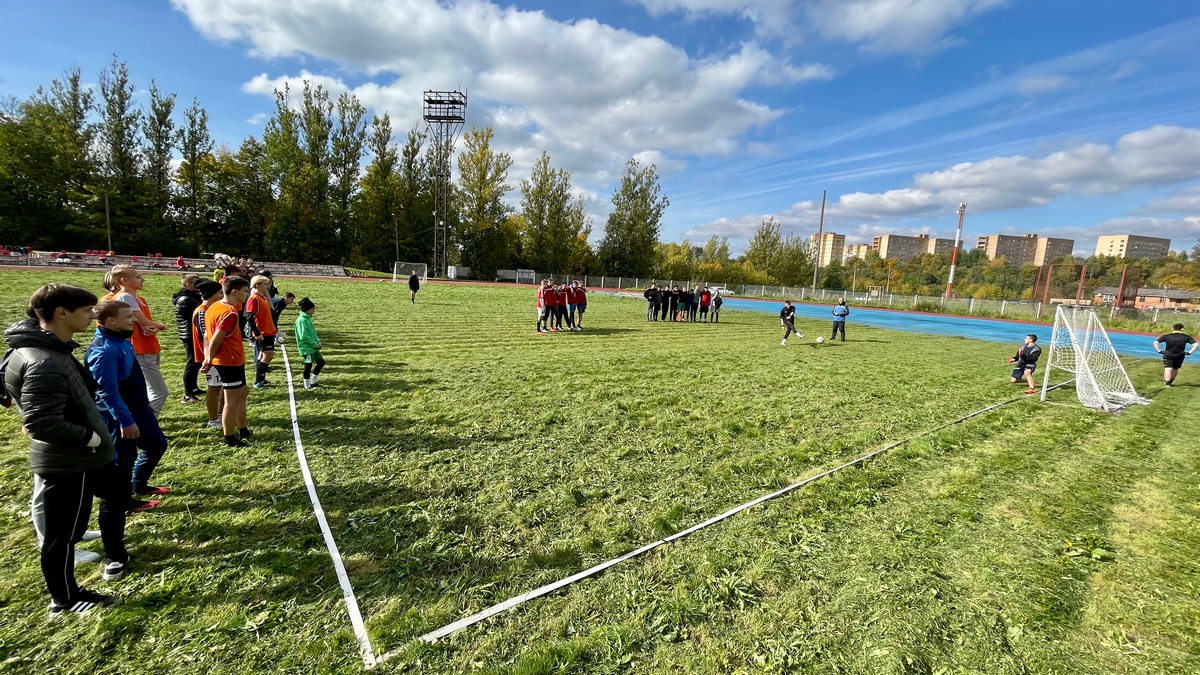 В Смоленске состоялся турнир по футболу памяти Героя России Сергея Железнова