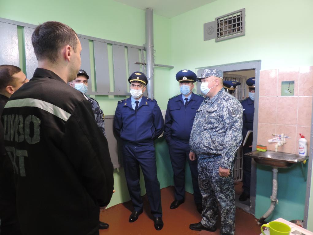 Руководители смоленской прокуратуры провели проверку в исправительной колонии строгого режима 