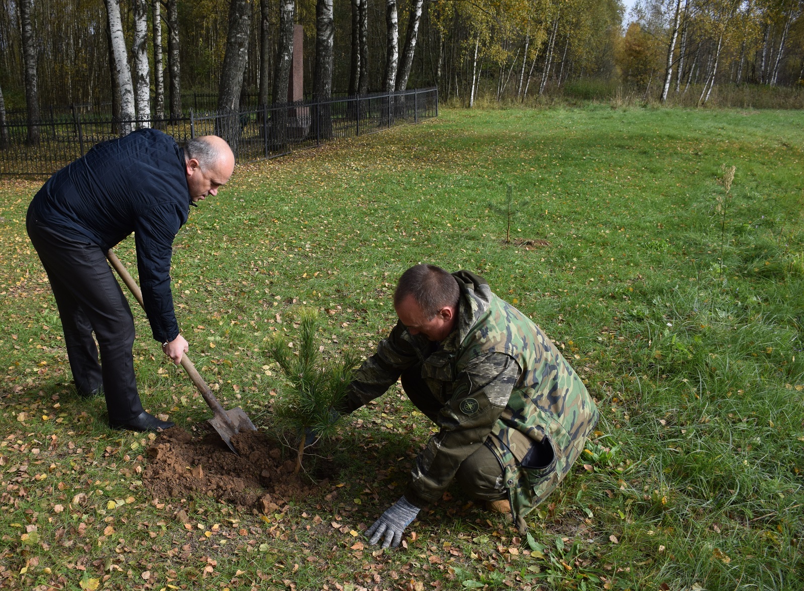 Всероссийская акция «Сохраним лес» прошла в Краснинском районе