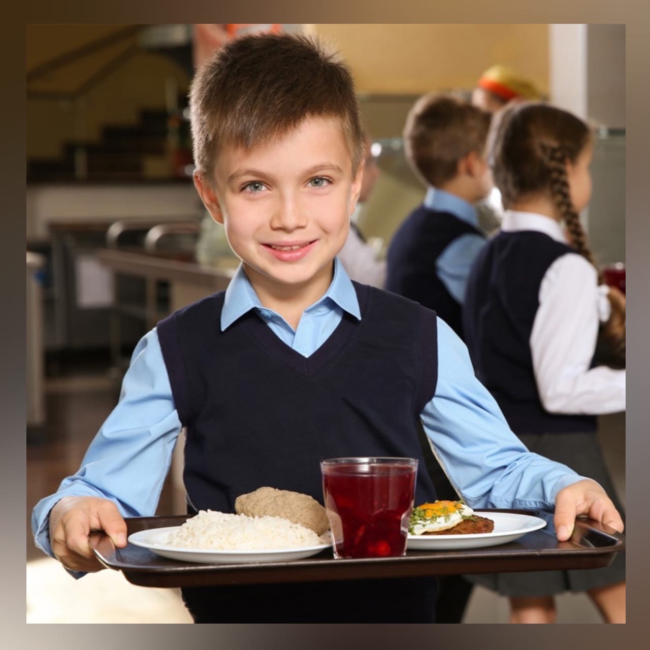 Свыше двухсот смоленских школьников оценили обеды с помощью QR-кода