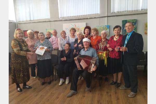 В Смоленске отметили День пожилых людей