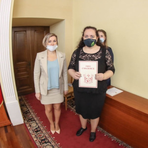 Лучшим учителям и воспитателям Смоленска вручили награды