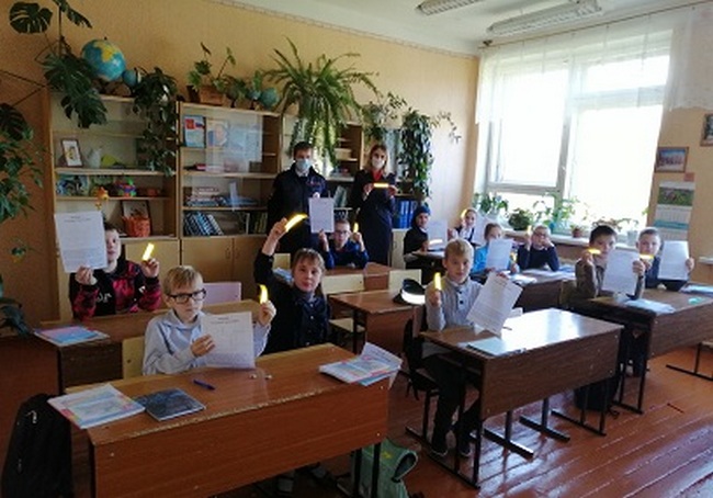 В Сафоновском районе для школьников провели урок «Дорожной грамотности»