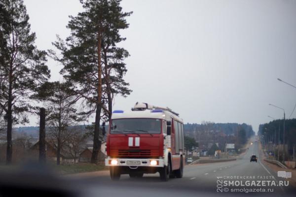 В Красном Смоленской области загорелся «Volkswagen Polo»