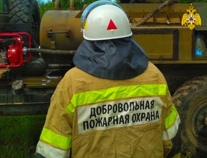 В Смоленской области добровольцев 4 раза привлекли к тушению пожаров за неделю