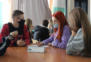 В Смоленской области провели серию интеллектуальных игр, посвященных Дню народного единства