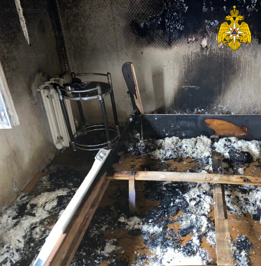 В деревне Санаторий Борок квартира загорелась, когда хозяев не было дома