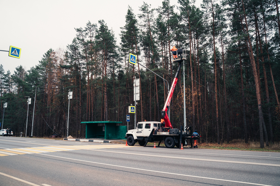 Более двух километров линий электроосвещения установят вдоль федеральных трасс в Смоленской области