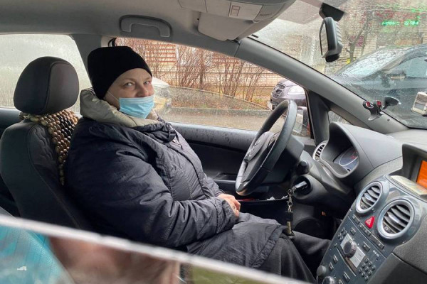 В Смоленской области автоволонтеры помогают врачам добираться до пациентов