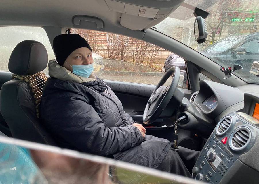 В Смоленской области автоволонтеры помогают врачам добираться до пациентов