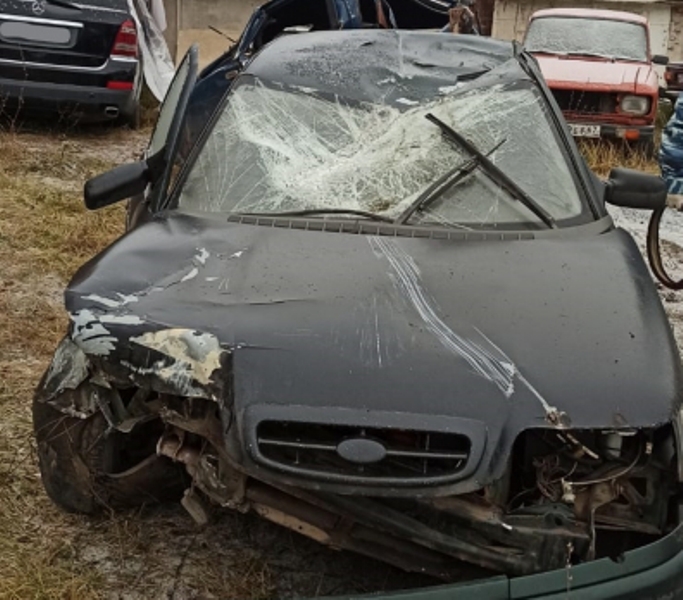 В Рославле угнанный автомобиль нашли поврежденным в 800 метрах от места угона