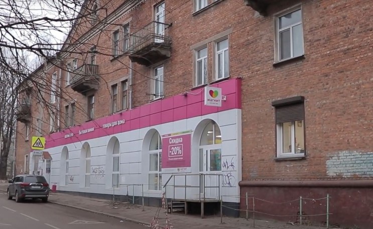Смоленских предпринимателей призывают не портить фасады зданий рекламой