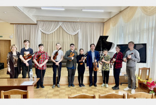 Мадат Худайберганов провел мастер-класс для юных смоленских музыкантов
