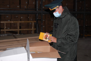 В Смоленскую область пытались незаконно ввезти сыр под видом мебели