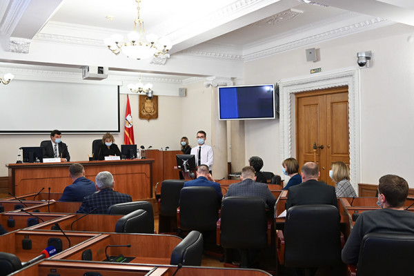 В региональном парламенте обсудили ситуацию с COVID-19 в Смоленской области