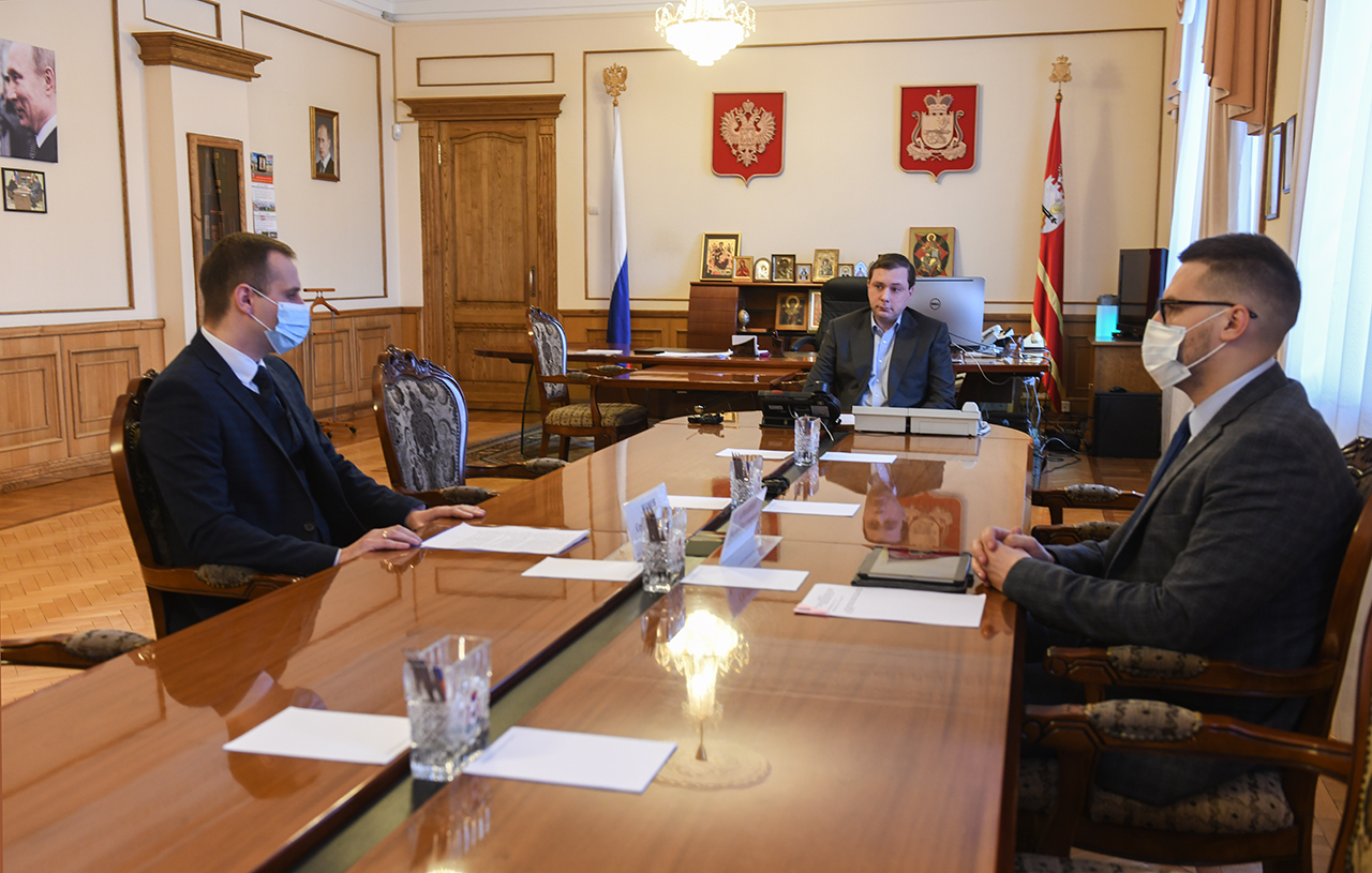 Алексей Островский провел рабочую встречу с депутатом Госдумы Сергеем Леоновым