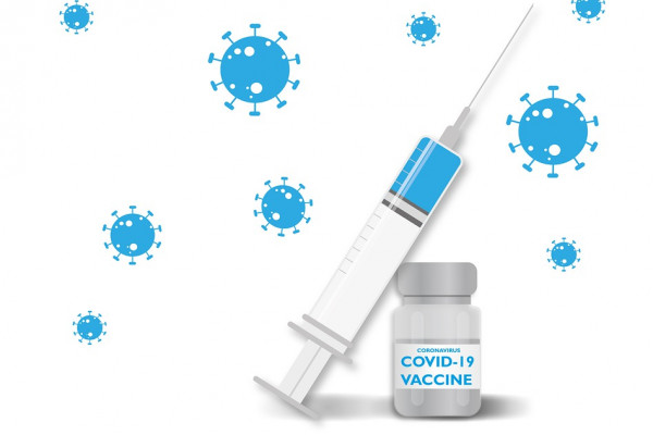 В Смоленской области ввели обязательную вакцинацию от коронавируса для лиц в возрасте 60 лет и старше