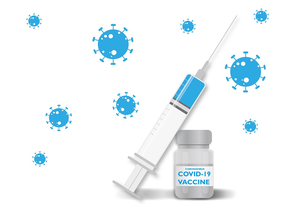 В Смоленской области ввели обязательную вакцинацию от коронавируса для лиц в возрасте 60 лет и старше