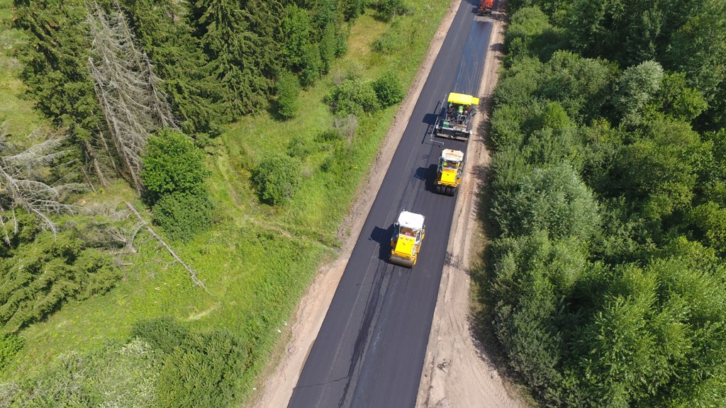 В Смоленской области по национальному проекту отремонтировали более 242 километров региональных дорог