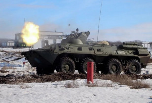 В Смоленской области экипажи боевых машин пехоты БПМ-2 провели первые стрельбы