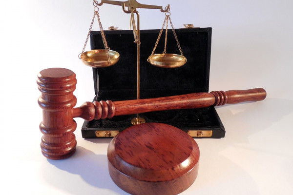 В Смоленске суд вынес приговор за посредничество во взяточничестве