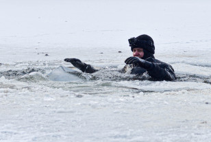 В Смоленске провели учения по спасению провалившихся под лед
