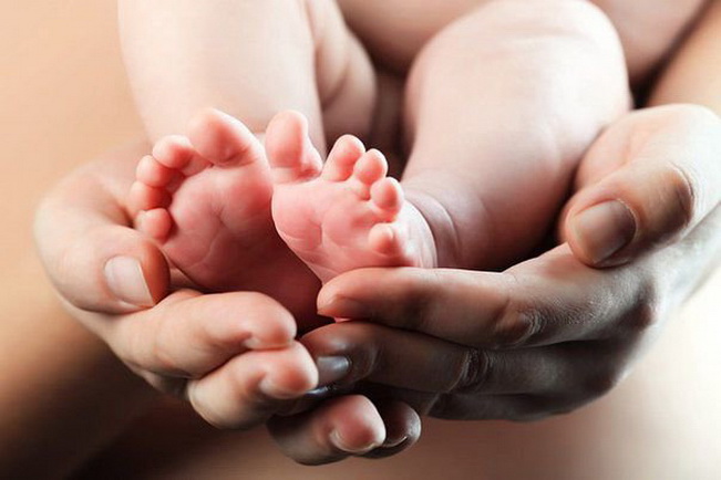 Алексей Островский: «Смоленские врачи спасли молодую маму с COVID-19 и ее новорожденного малыша»