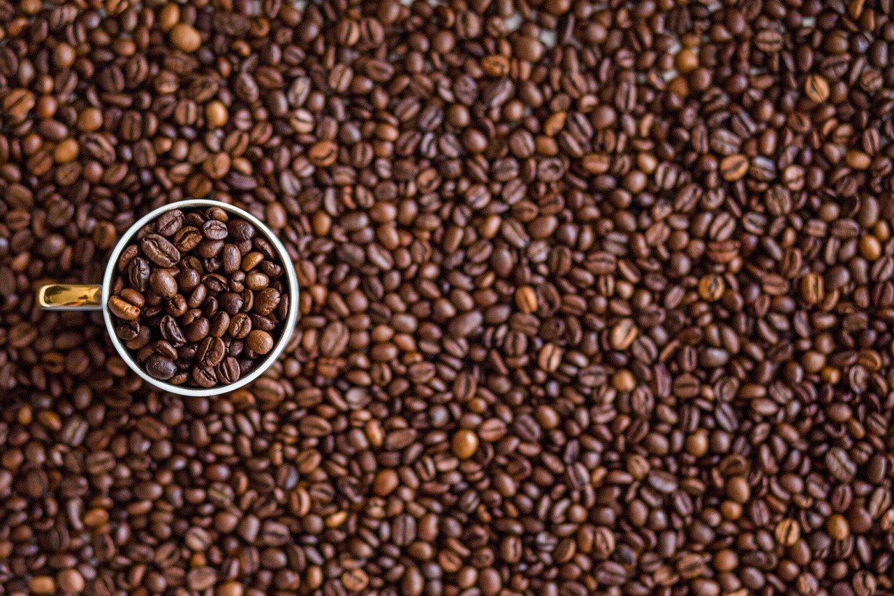 Несколько упаковок кофе украли в Смоленске из сетевого магазина