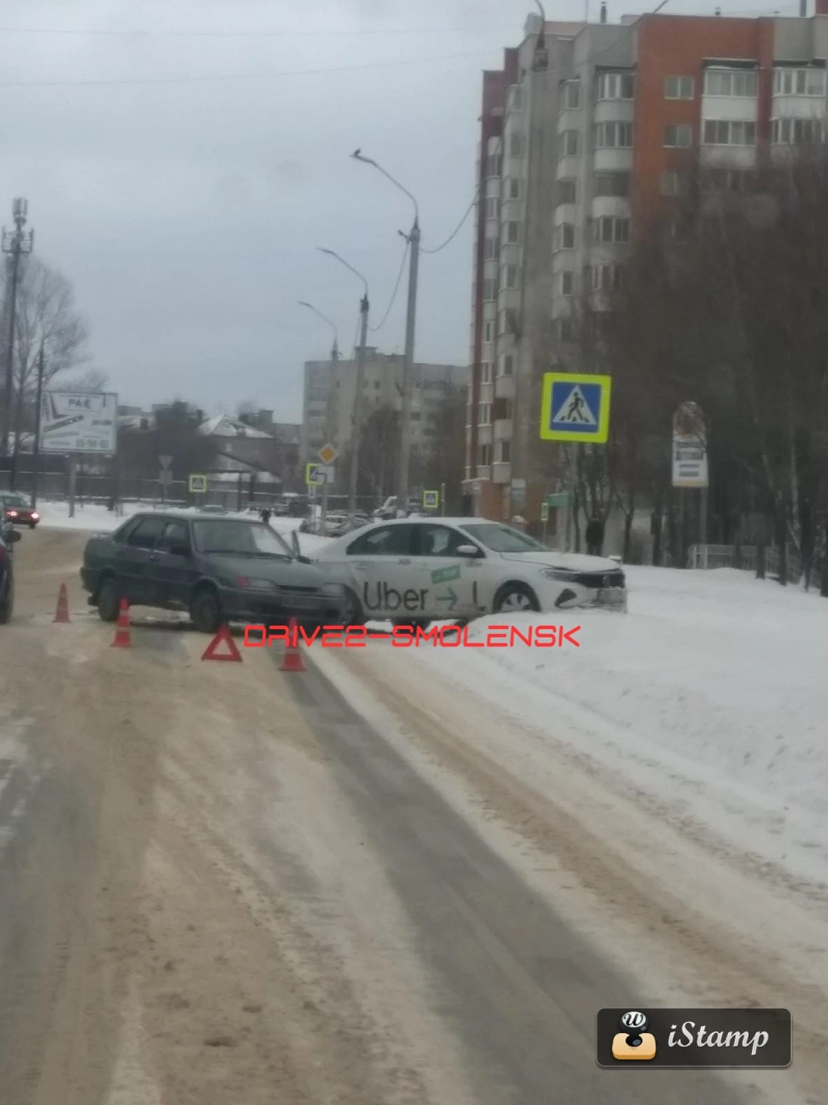 В Смоленске на проспекте Гагарина столкнулись автомобили
