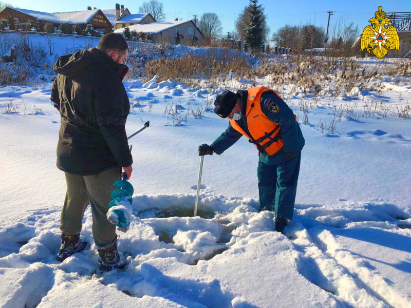 Инспекторы ГИМС провели рейды на водоемах Смоленского района