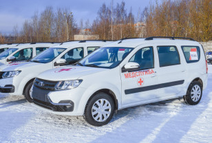 Медучреждения Смоленской области получили 25 новых автомобилей неотложной помощи