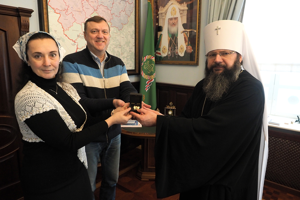 Смоленская епархия получила в дар ковчег с частицей мощей святителя Николая Японского 