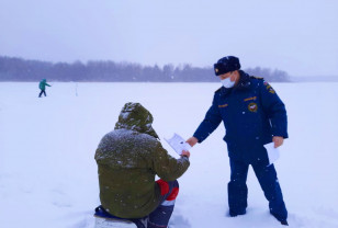 Смоленские спасатели провели профилактические рейды на озере Пенеснарь и водоеме ТЭЦ-2