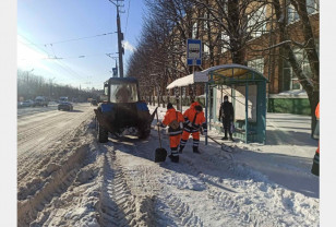 В Смоленске продолжается комплексная уборка снега