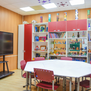 Краснинскую школу-интернат для детей с ОВЗ отремонтировали и оснастили новейшим оборудованием 
