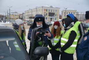 Участники акции «Студенческий десант» прошли стажировку в ГИБДД города Смоленска