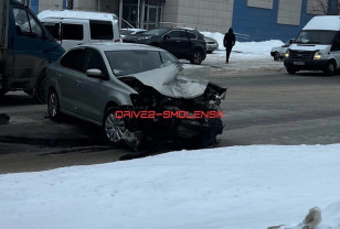 В Смоленске авария на Краснинском шоссе спровоцировала пробку