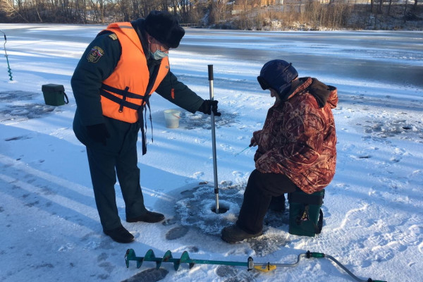 МЧС сообщает о толщине льда на водоемах Смоленской области на 21 января
