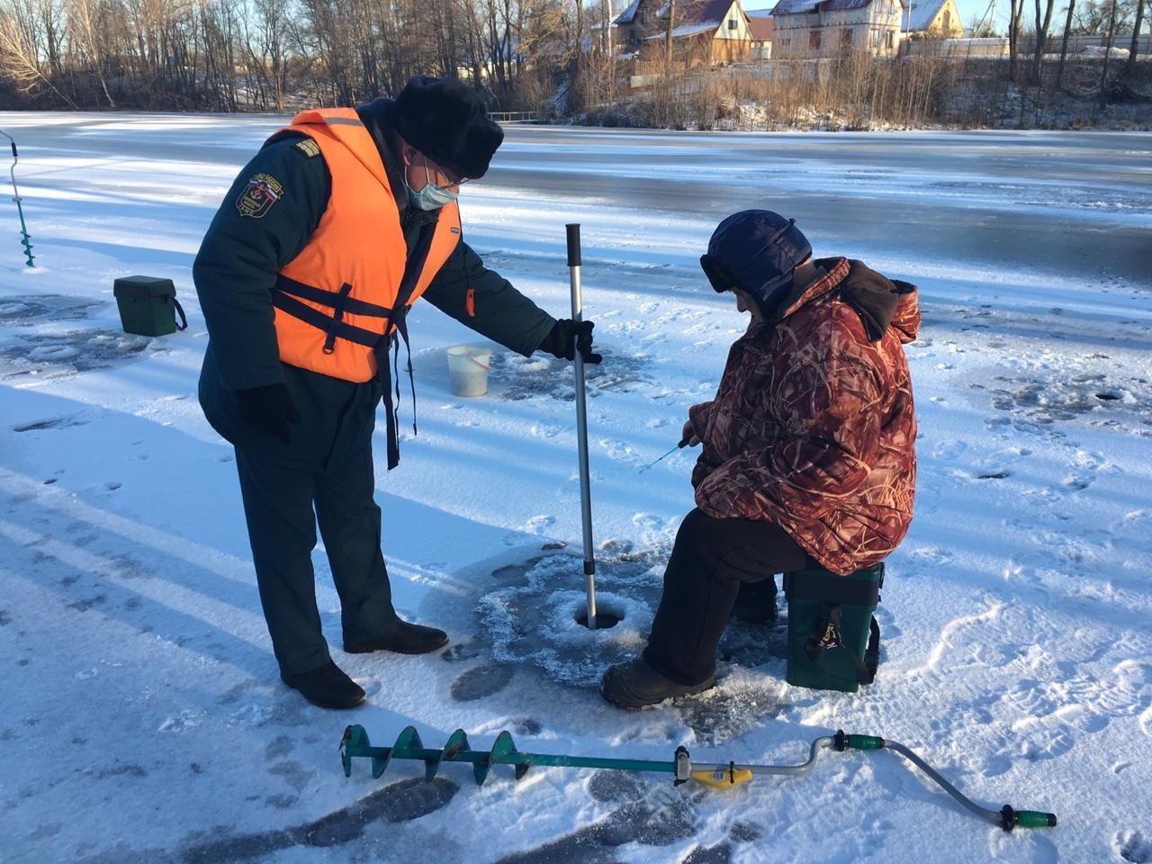 МЧС сообщает о толщине льда на водоемах Смоленской области на 21 января